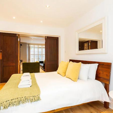 Stylishly Large Camden Apartment B1 Лондон Екстер'єр фото