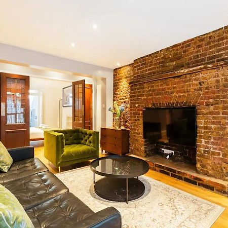Stylishly Large Camden Apartment B1 Лондон Екстер'єр фото