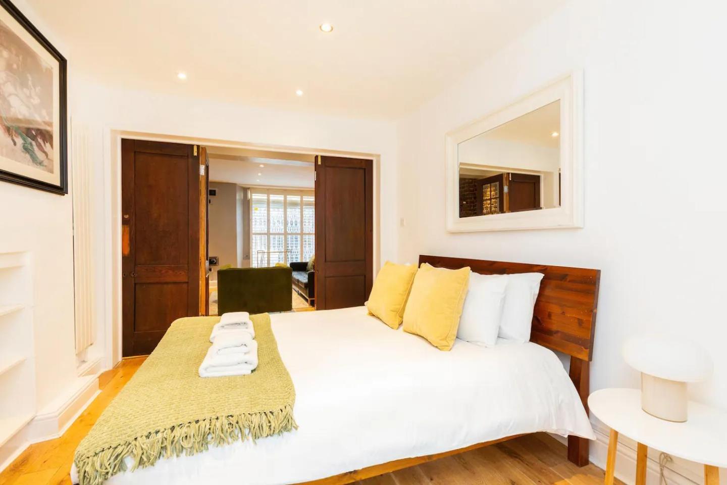 Stylishly Large Camden Apartment B1 Лондон Екстер'єр фото